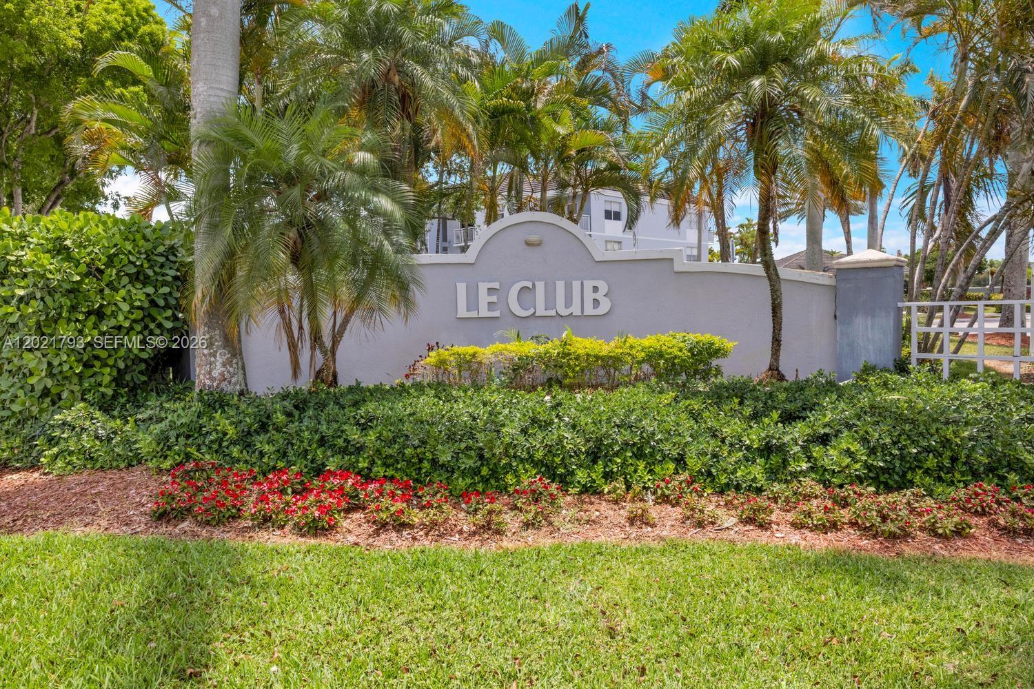 LE CLUB AT OLD CUTLER CON - Residential