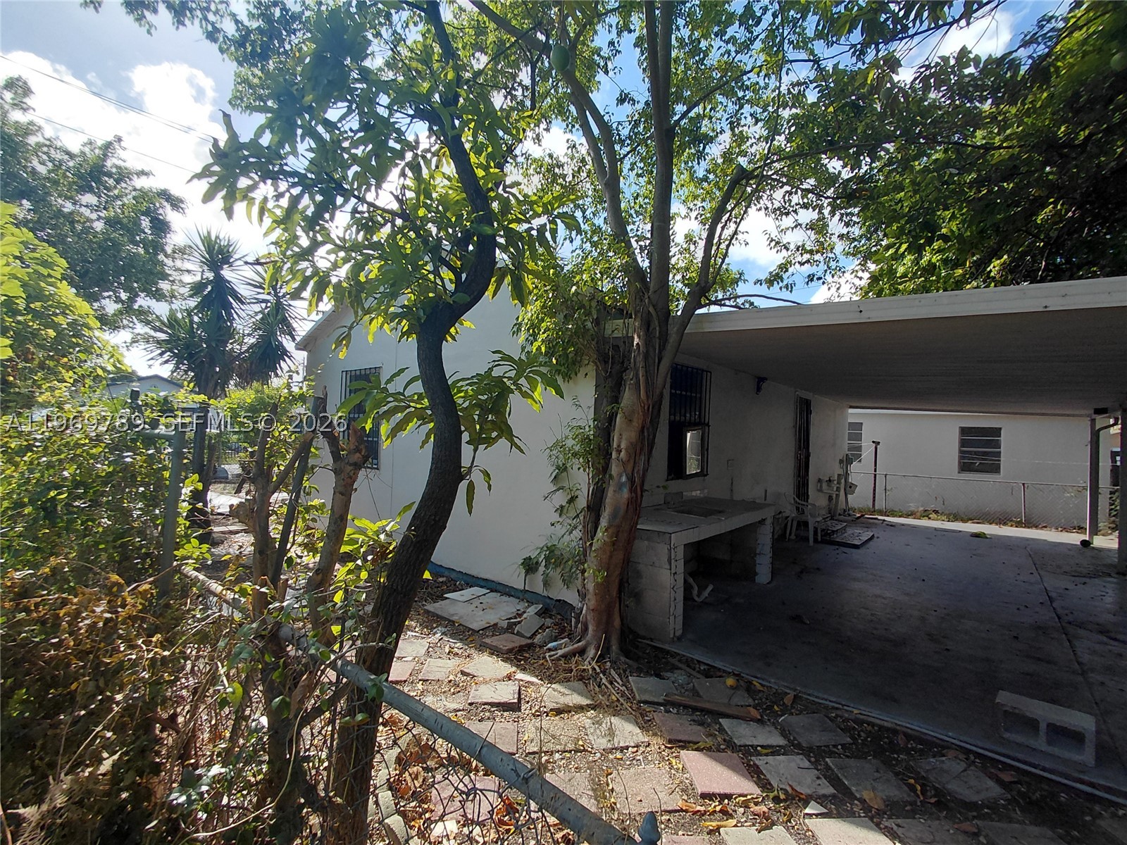 PARA VILLA HEIGHTS - Residential