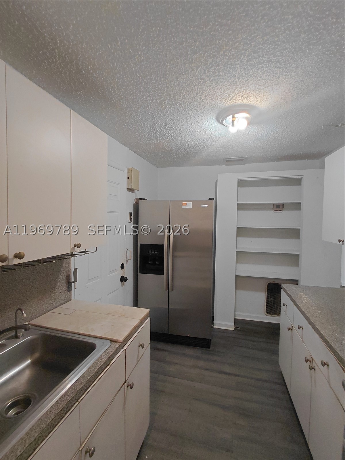 PARA VILLA HEIGHTS - Residential