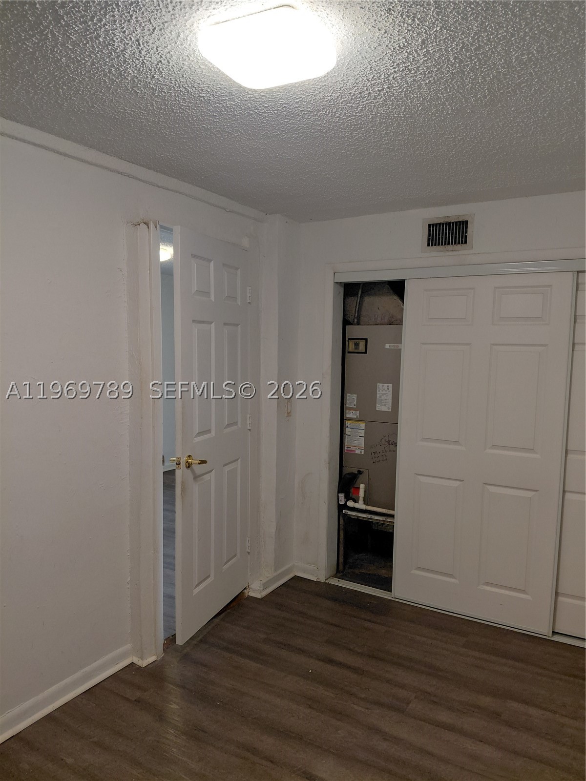 PARA VILLA HEIGHTS - Residential