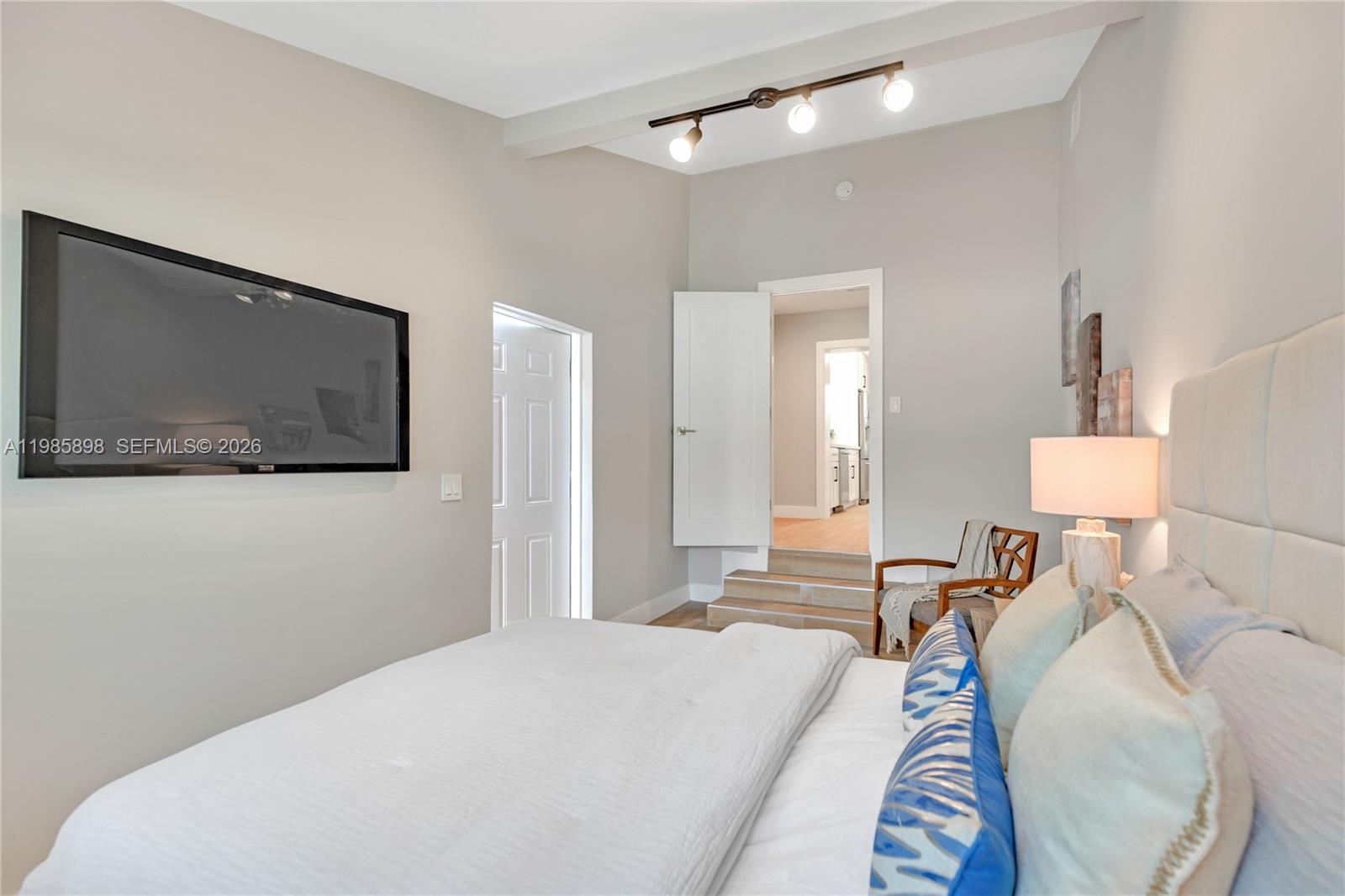 SHORE ACRES AMD PL - Residential Lease
