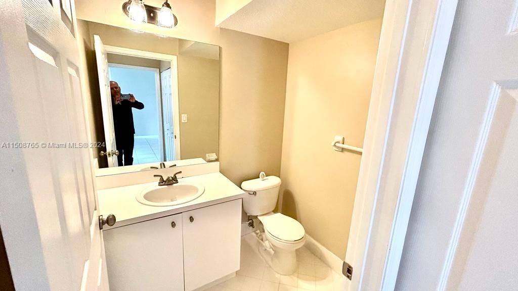 PEMBROKE ISLES V - Residential Lease