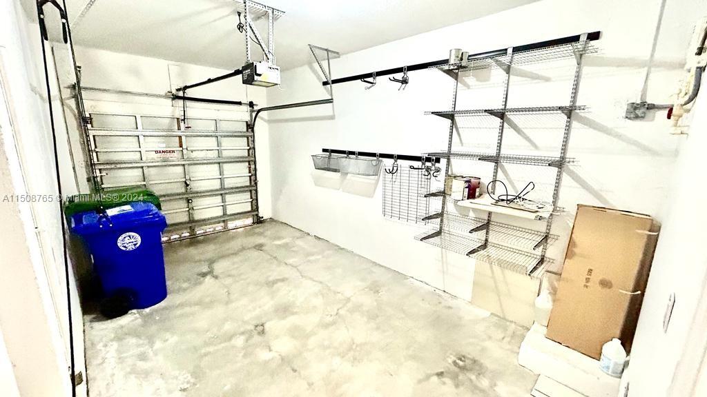 PEMBROKE ISLES V - Residential Lease