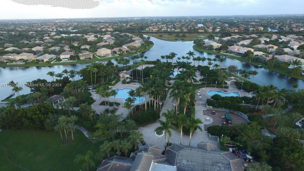 PEMBROKE ISLES V - Residential Lease