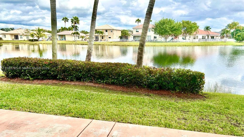 PEMBROKE ISLES V - Residential Lease