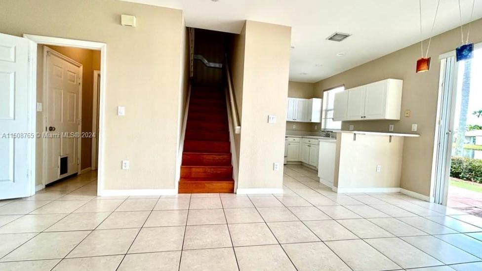 PEMBROKE ISLES V - Residential Lease