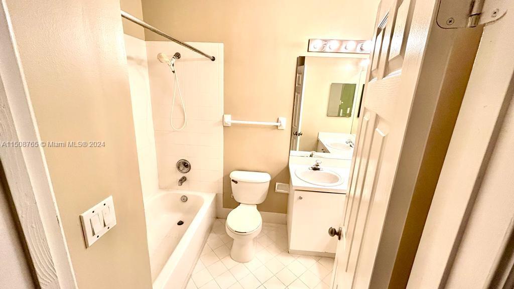 PEMBROKE ISLES V - Residential Lease
