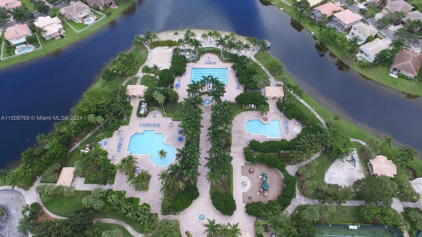 PEMBROKE ISLES V - Residential Lease