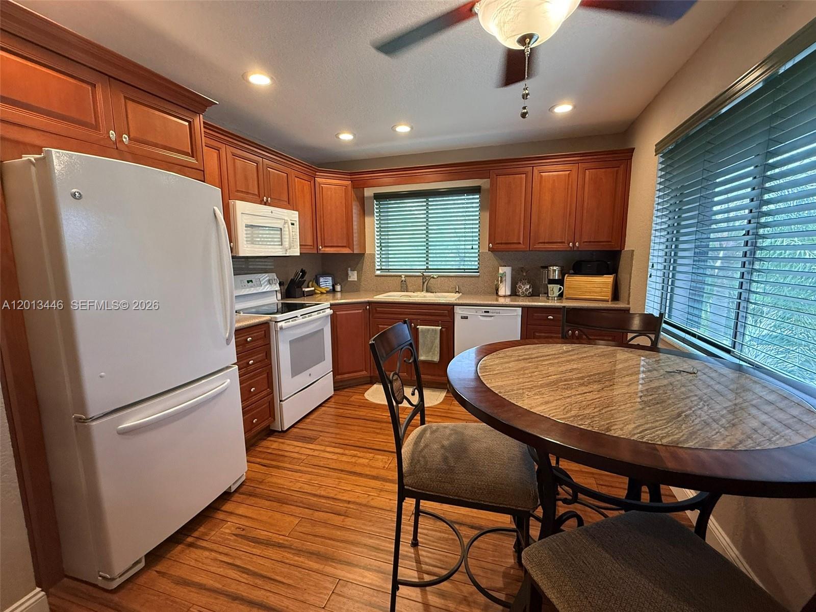 LEXINGTON GREEN CONDO - Residential