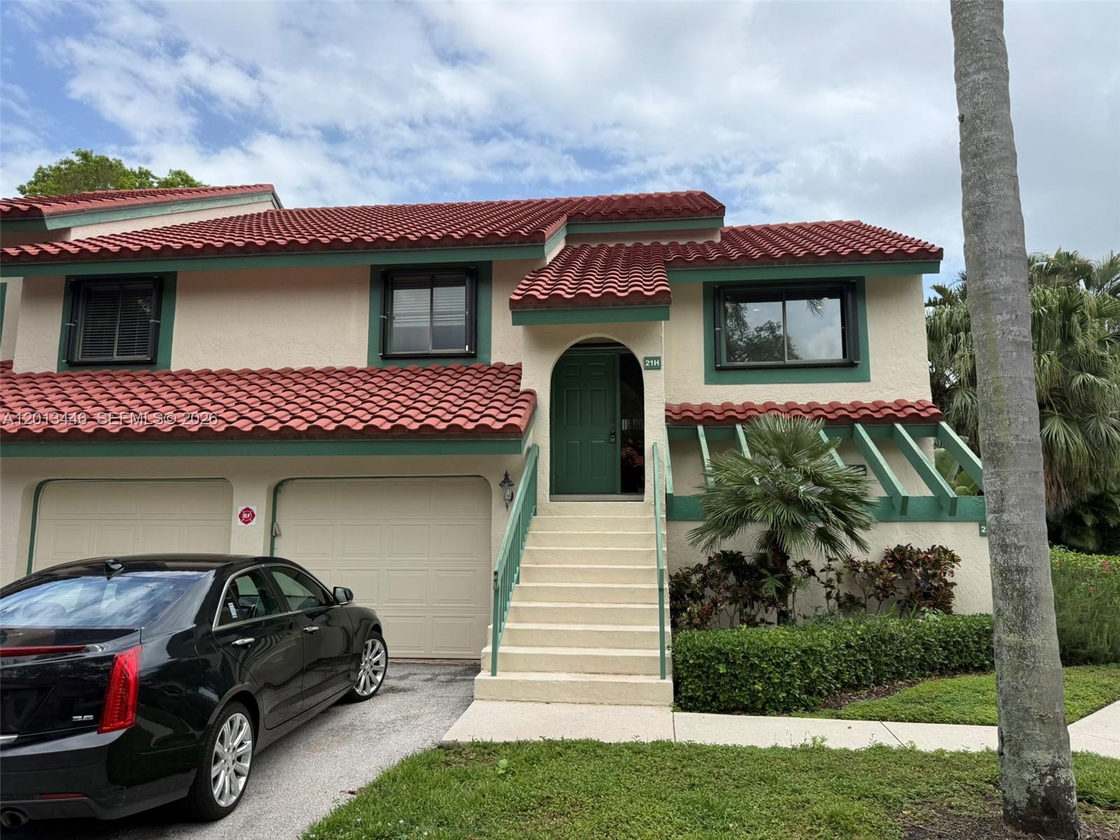 LEXINGTON GREEN CONDO - Residential