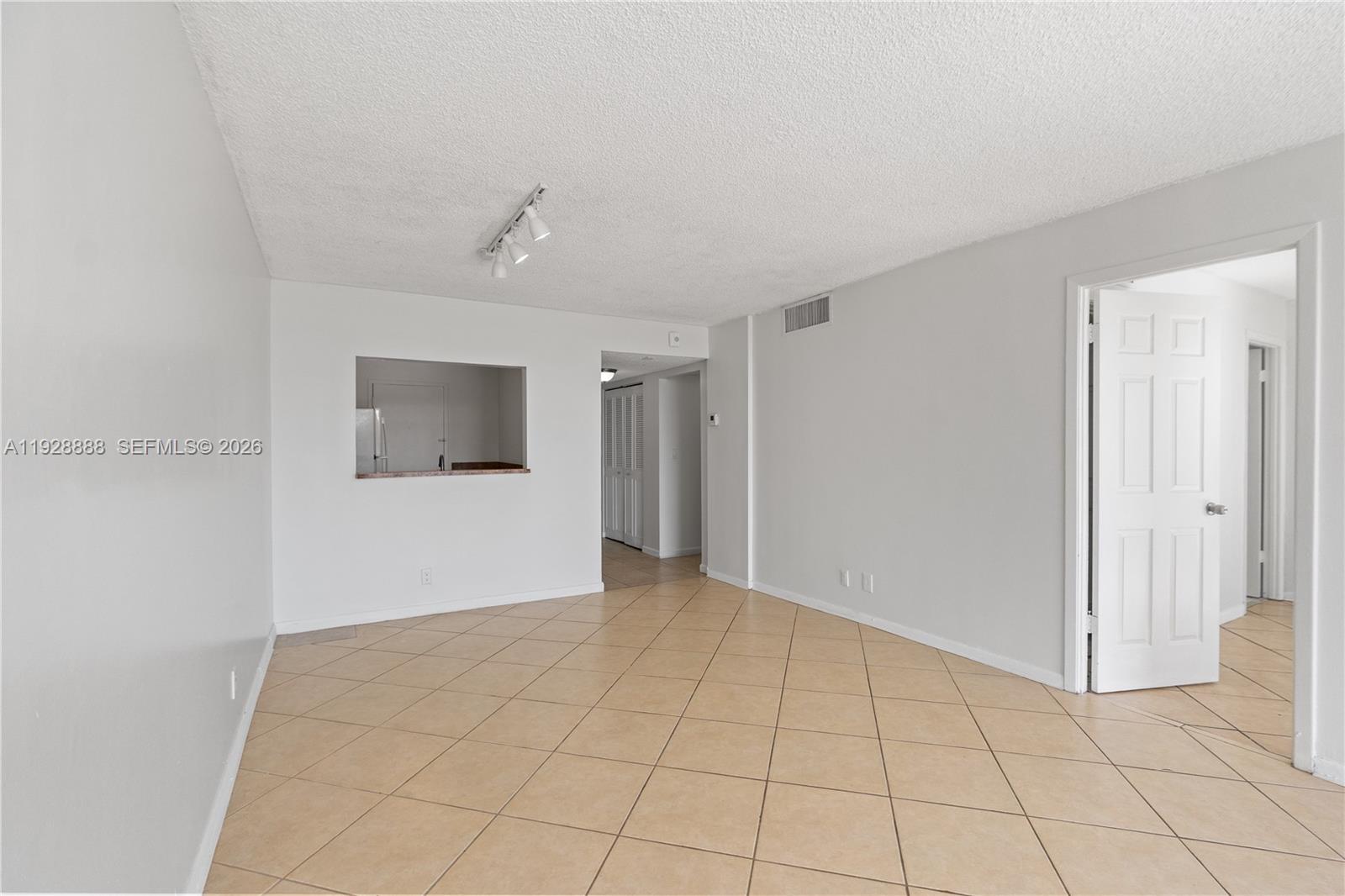 DIXIANA CONDO - Residential Lease