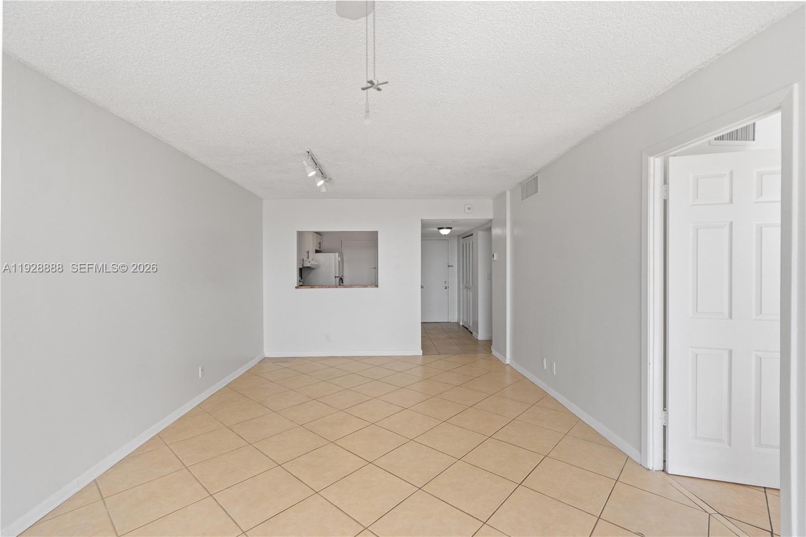 DIXIANA CONDO - Residential Lease