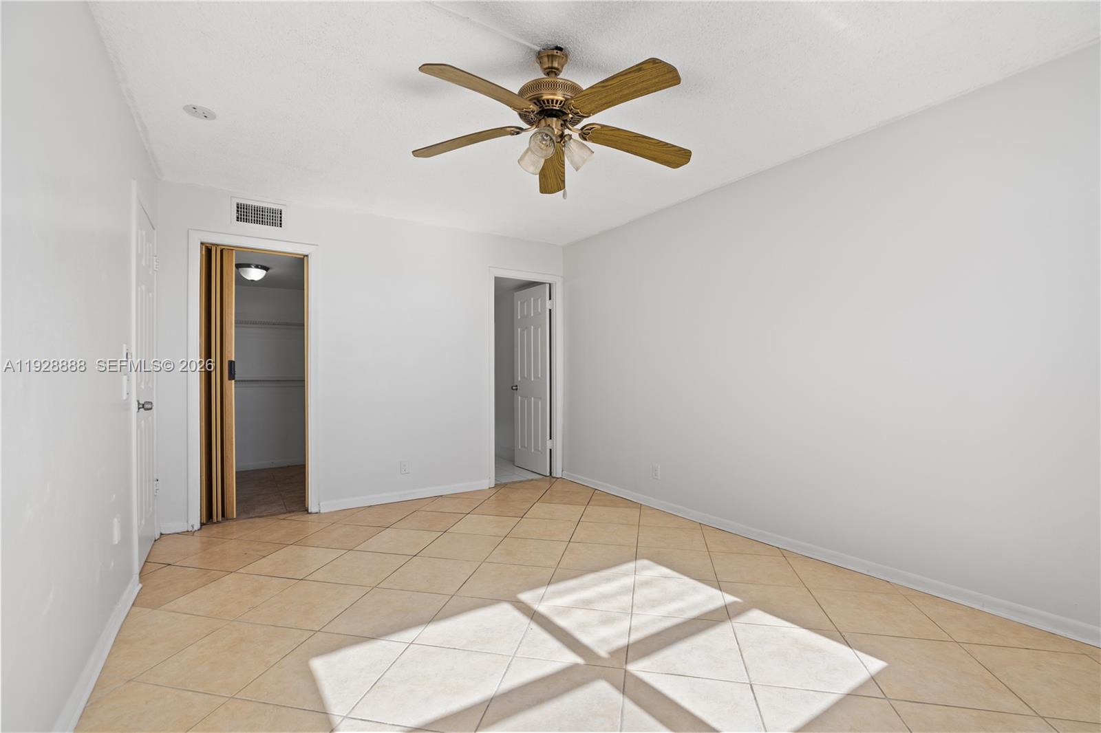 DIXIANA CONDO - Residential Lease