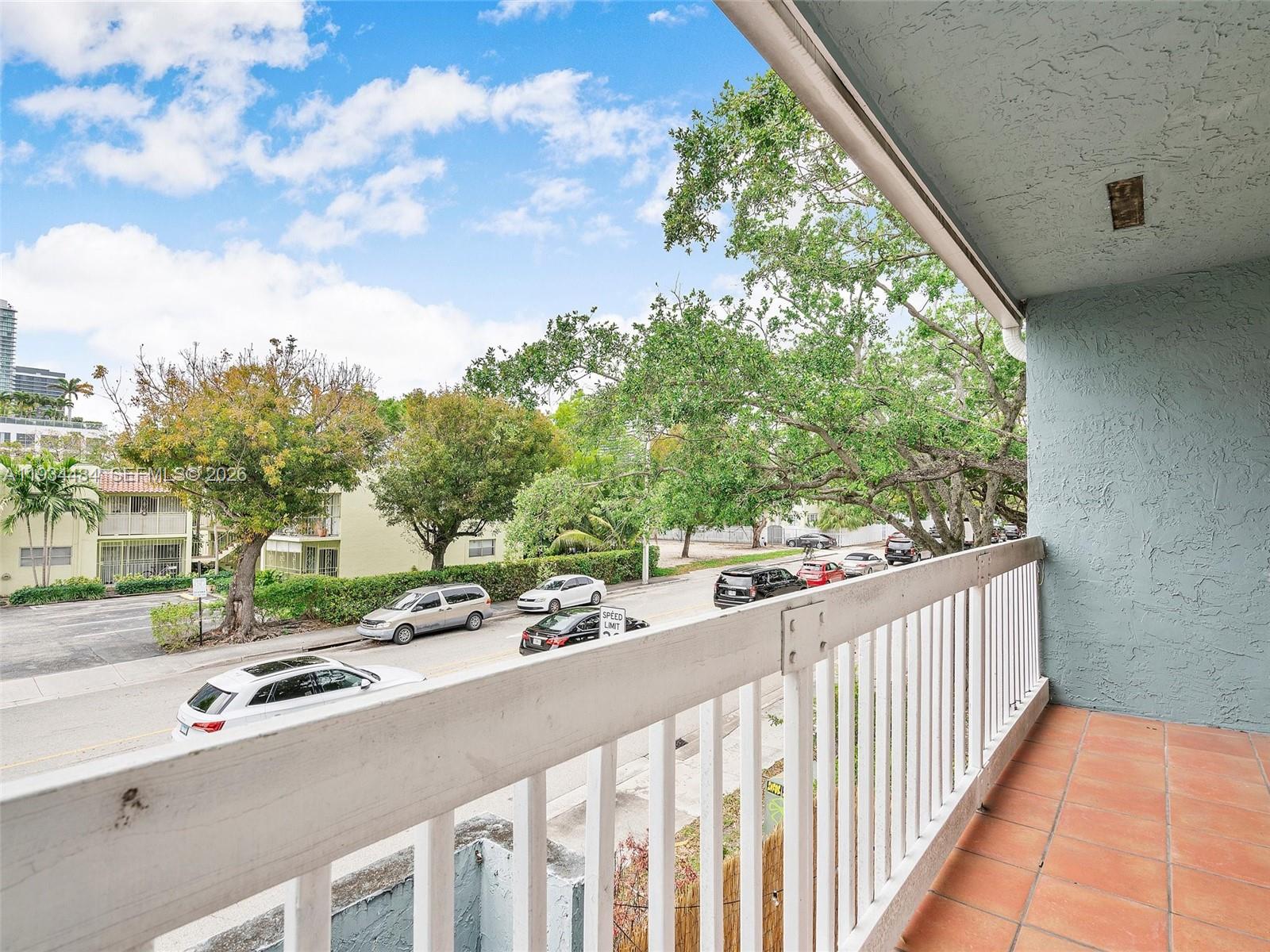 CORONA BAY TOWNHOUSES CON - Residential