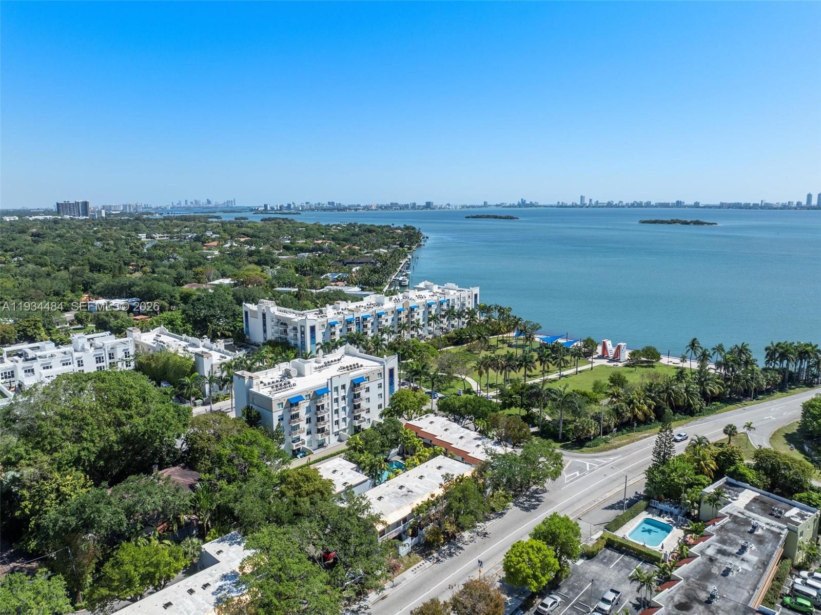 CORONA BAY TOWNHOUSES CON - Residential