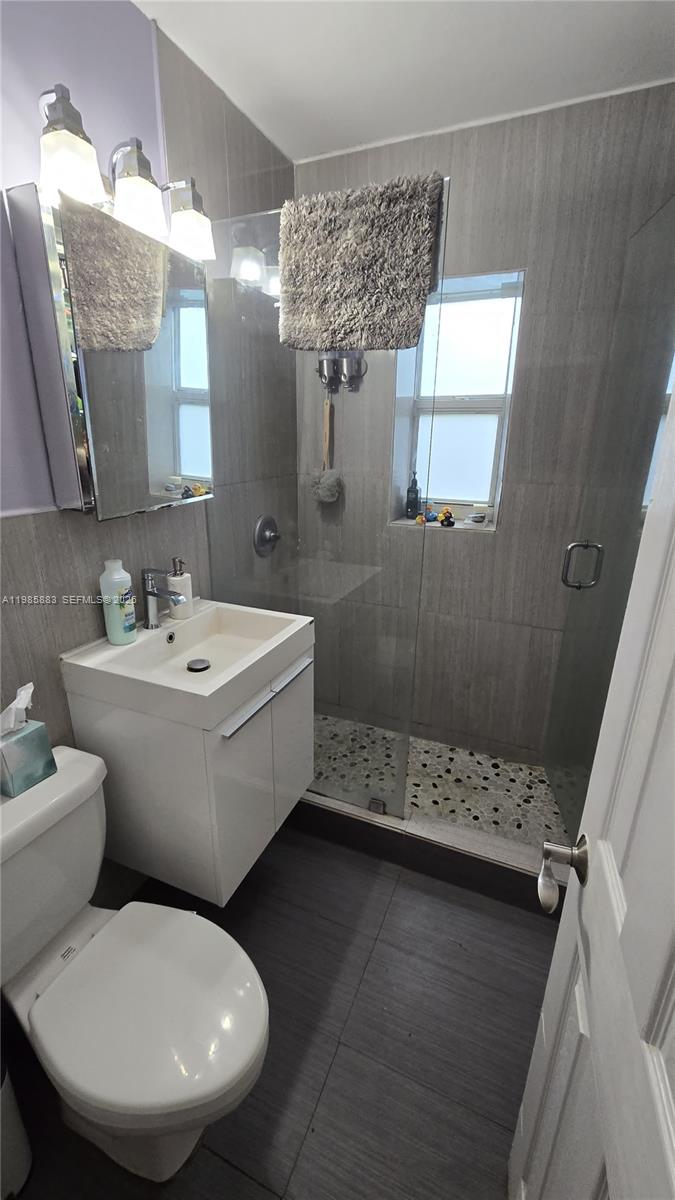 ANTHONY GARDENS CONDO - Residential Lease