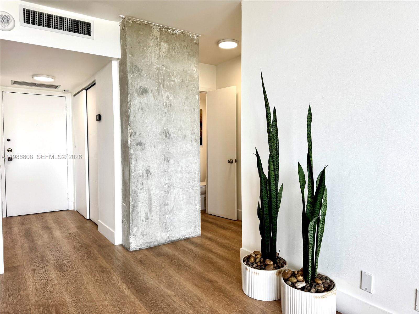 BAYVIEW TOWERS CONDO SOUT - Residential