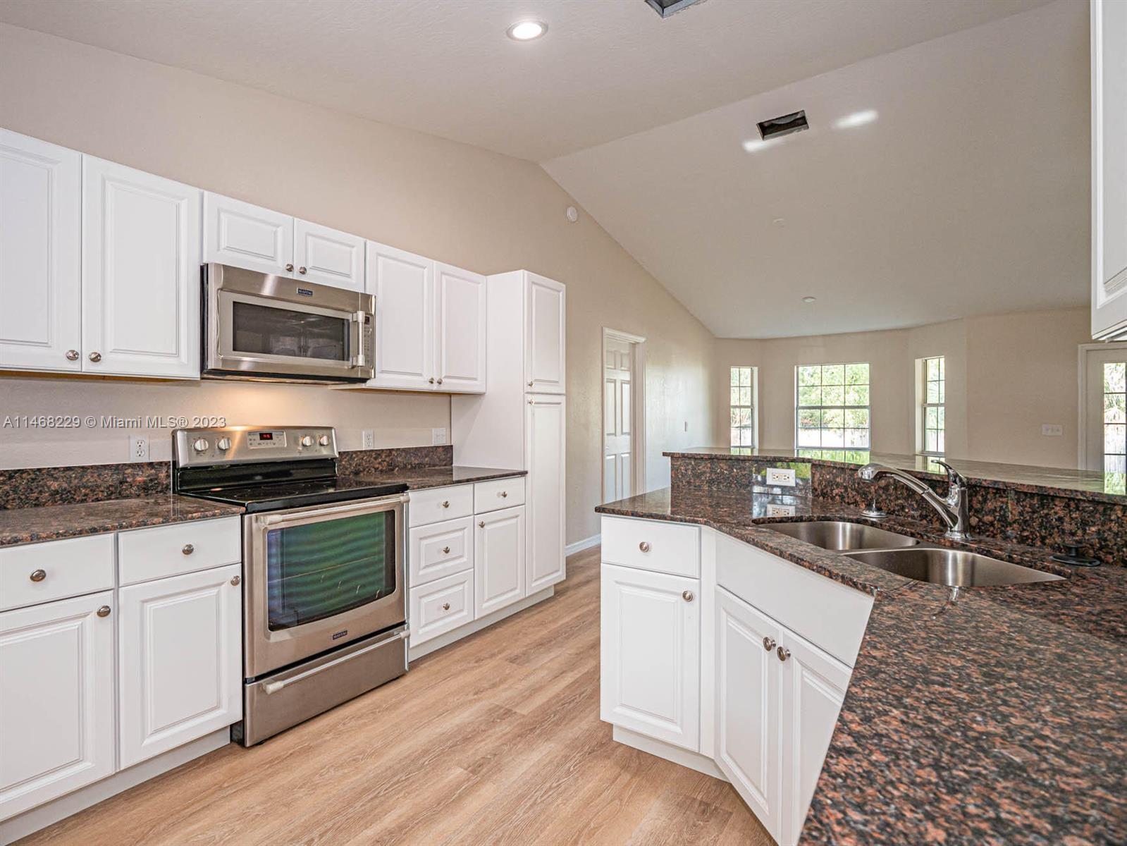 VERO LAKE ESTATES UNIT E - Residential Lease