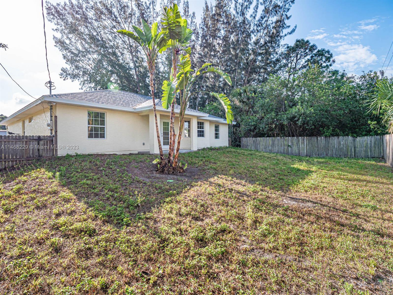 VERO LAKE ESTATES UNIT E - Residential Lease