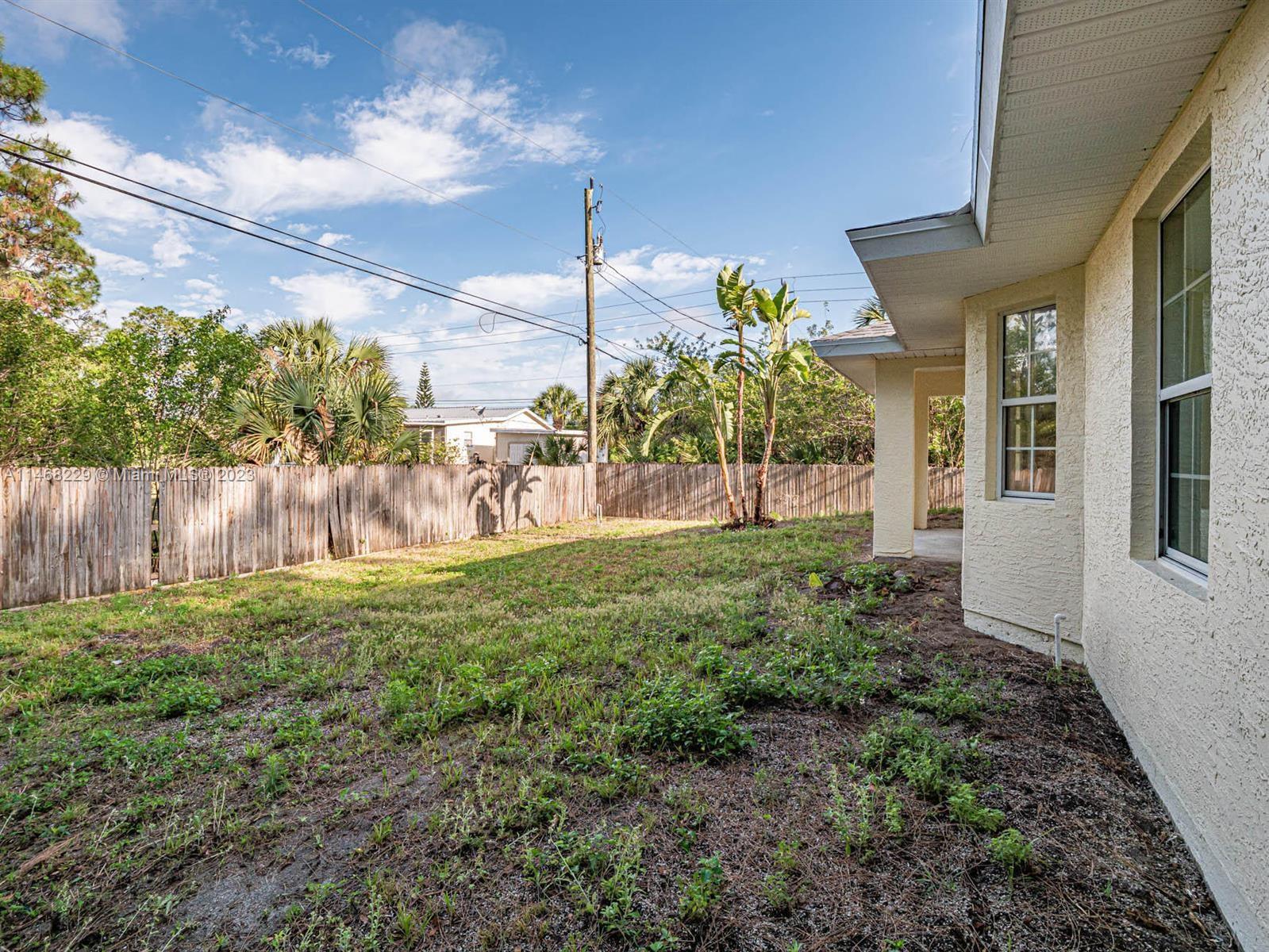 VERO LAKE ESTATES UNIT E - Residential Lease