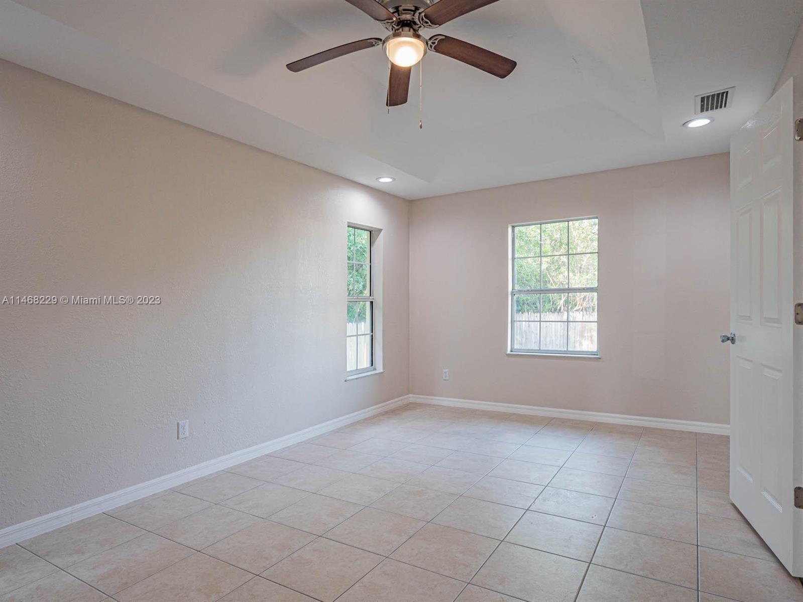 VERO LAKE ESTATES UNIT E - Residential Lease