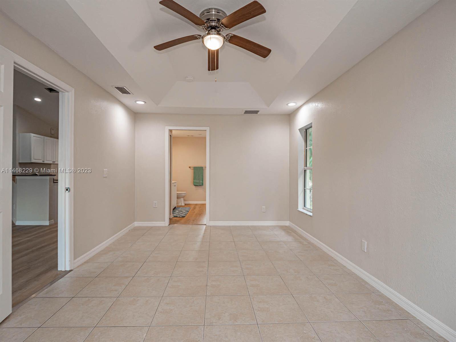 VERO LAKE ESTATES UNIT E - Residential Lease
