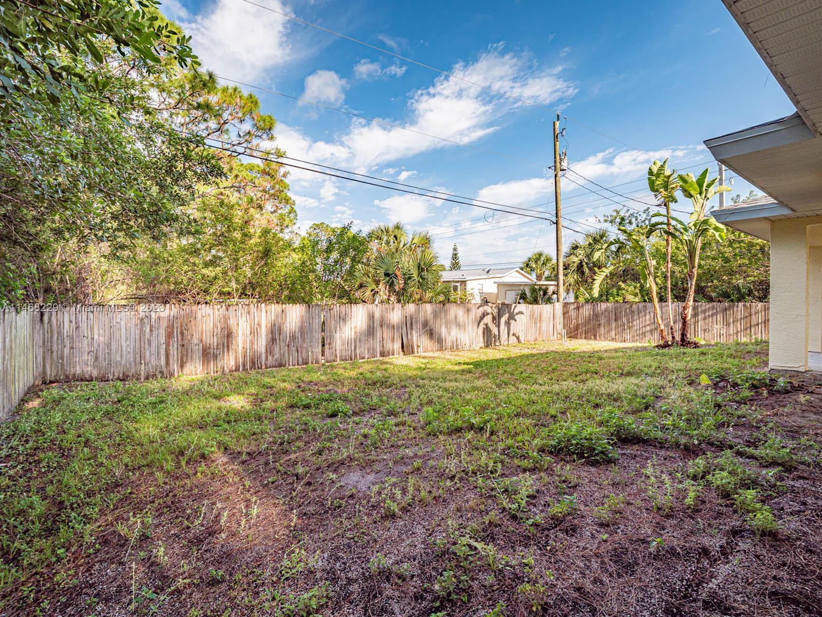 VERO LAKE ESTATES UNIT E - Residential Lease
