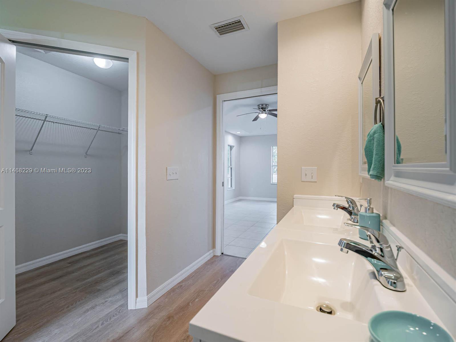 VERO LAKE ESTATES UNIT E - Residential Lease