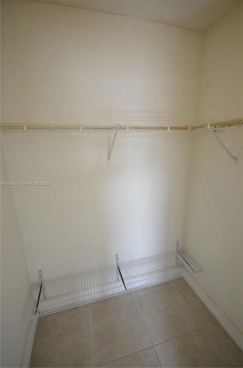 KENDALL LAKE TOWERS CONDO - Residential