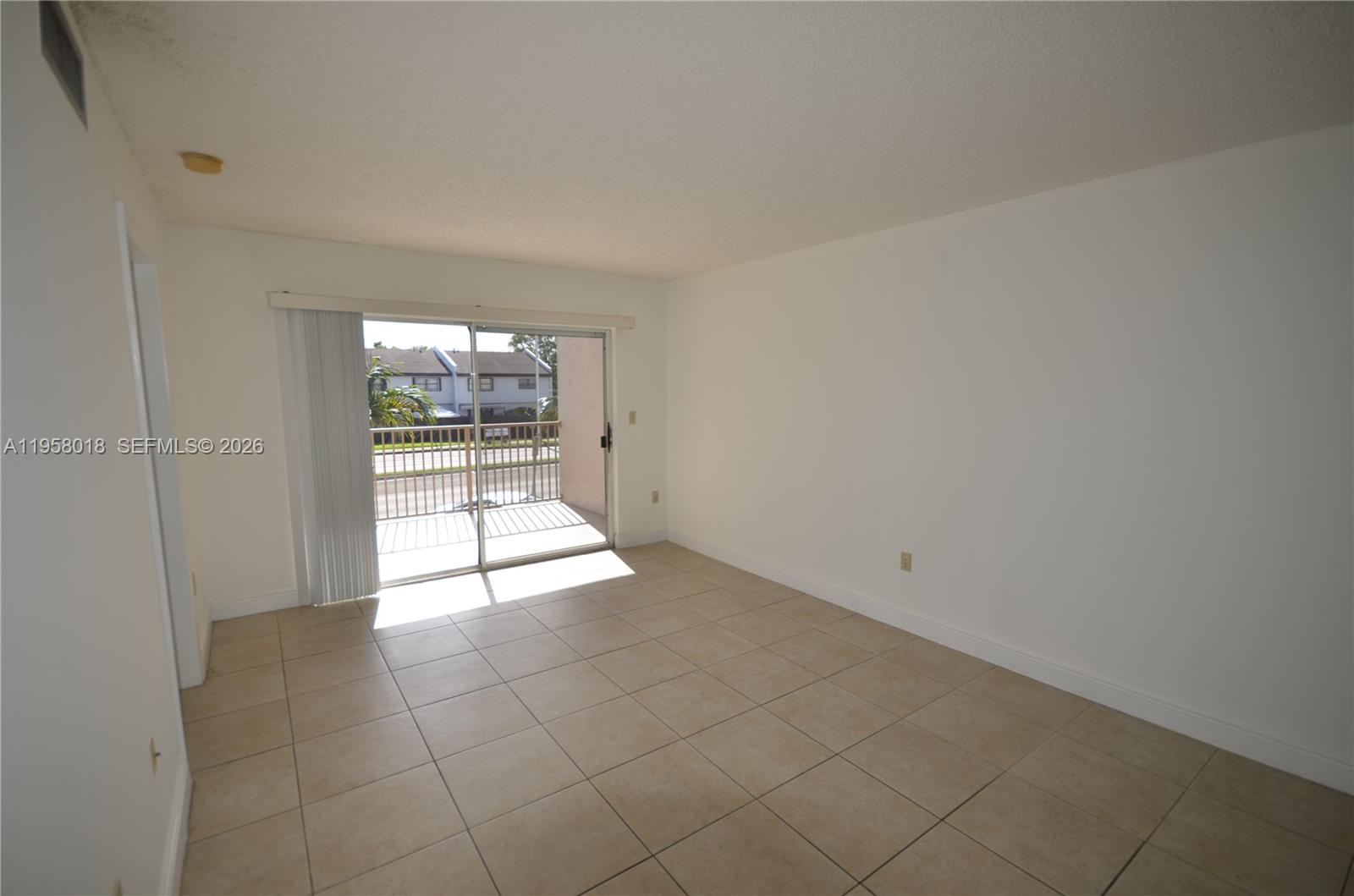 KENDALL LAKE TOWERS CONDO - Residential