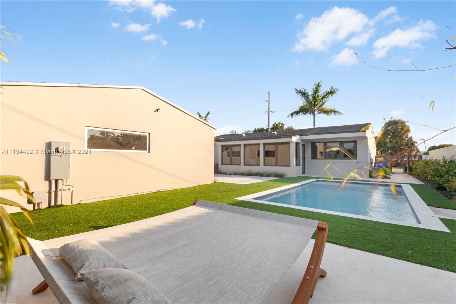 LE JEUNE MANORS - Residential