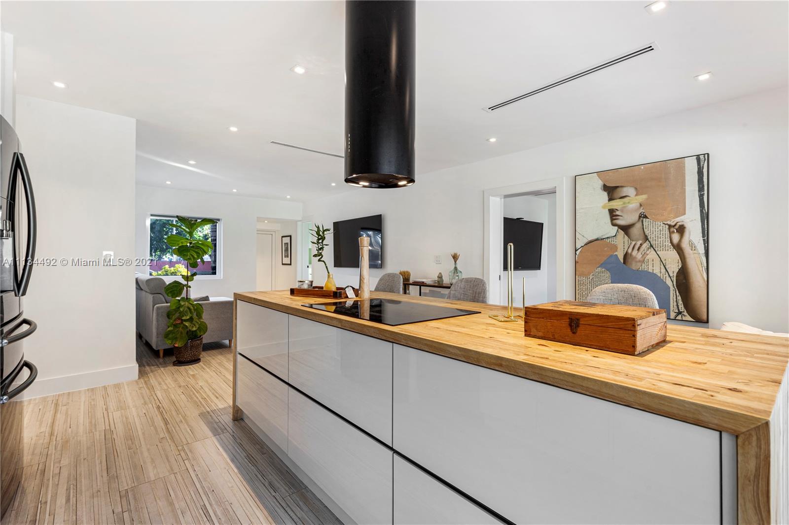 LE JEUNE MANORS - Residential