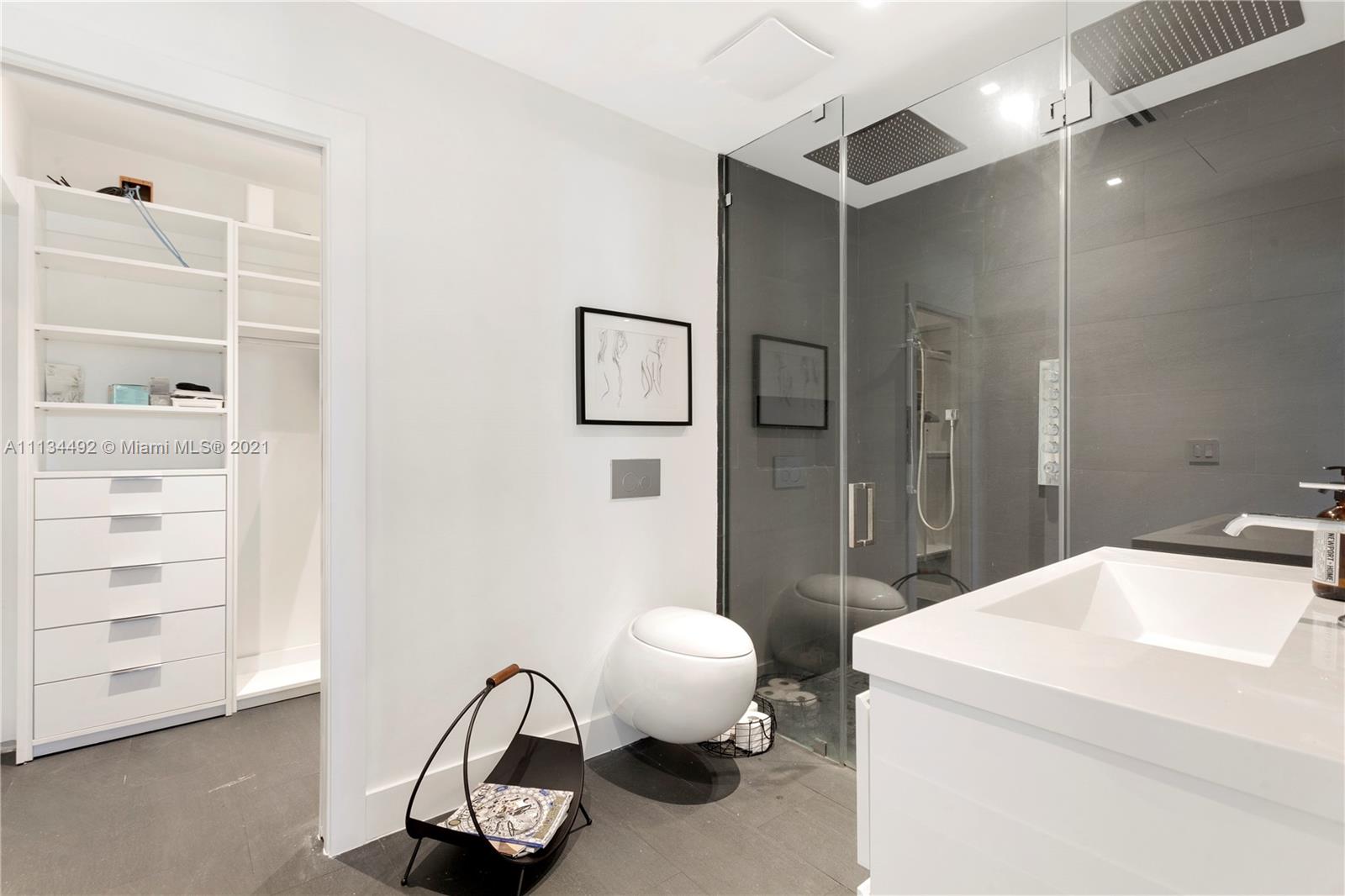 LE JEUNE MANORS - Residential