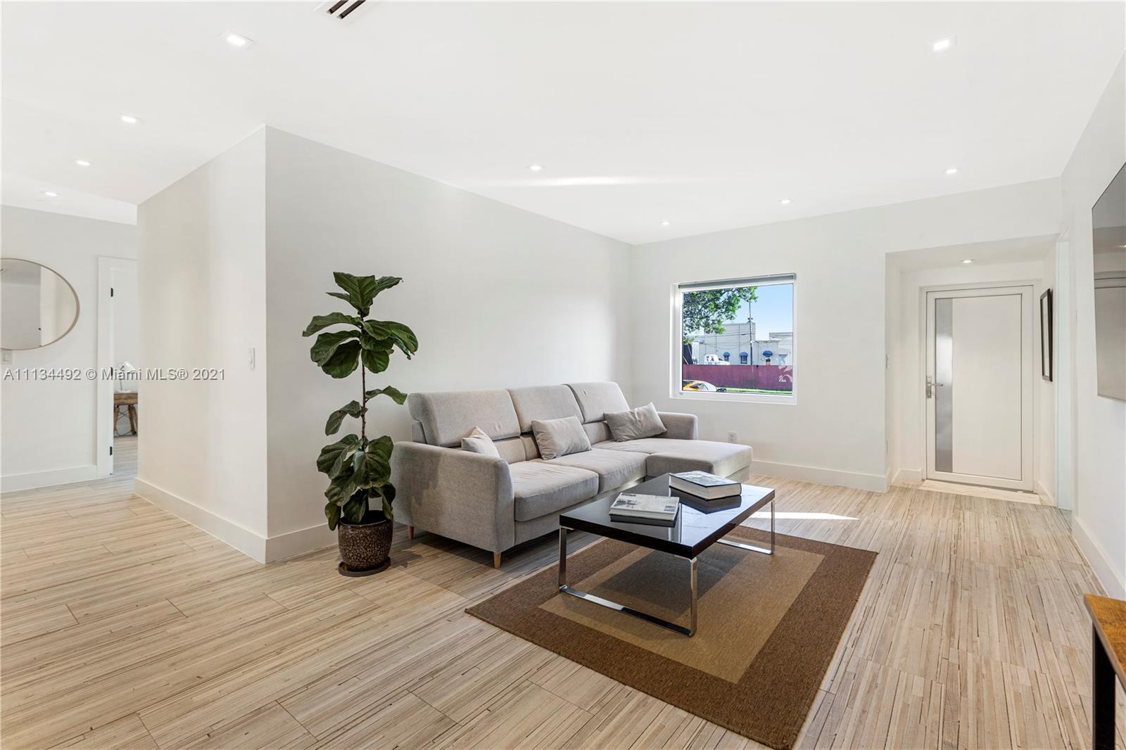 LE JEUNE MANORS - Residential