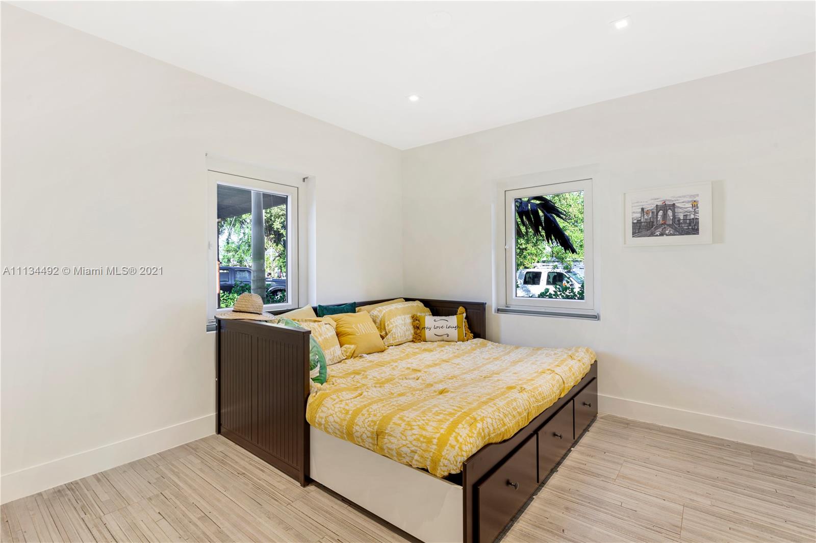 LE JEUNE MANORS - Residential