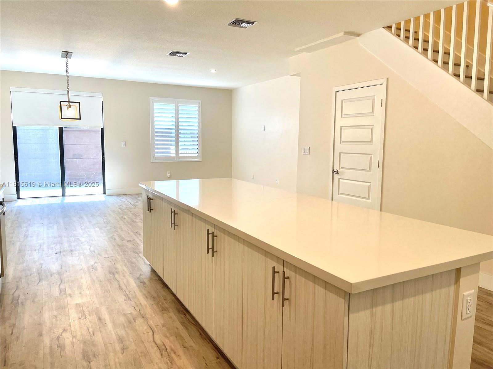 DUNNWOODY LAKE - Residential Lease