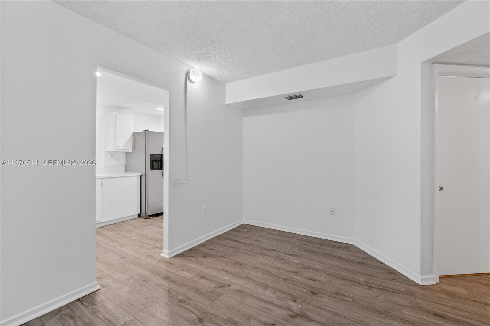 LIME BAY CONDOMINIUM 5 - Residential