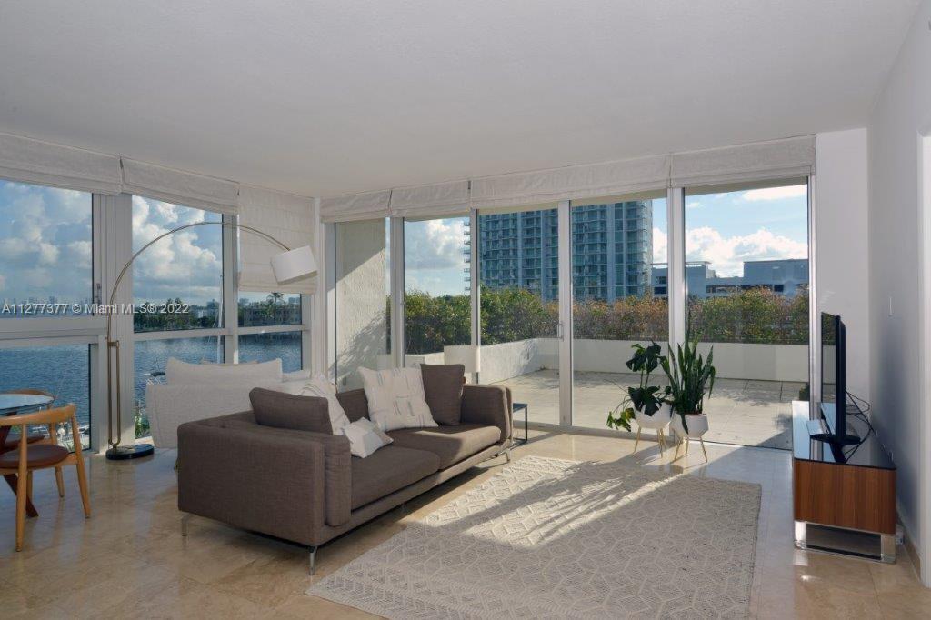 BLUE BAY TOWER CONDO - Residential Lease