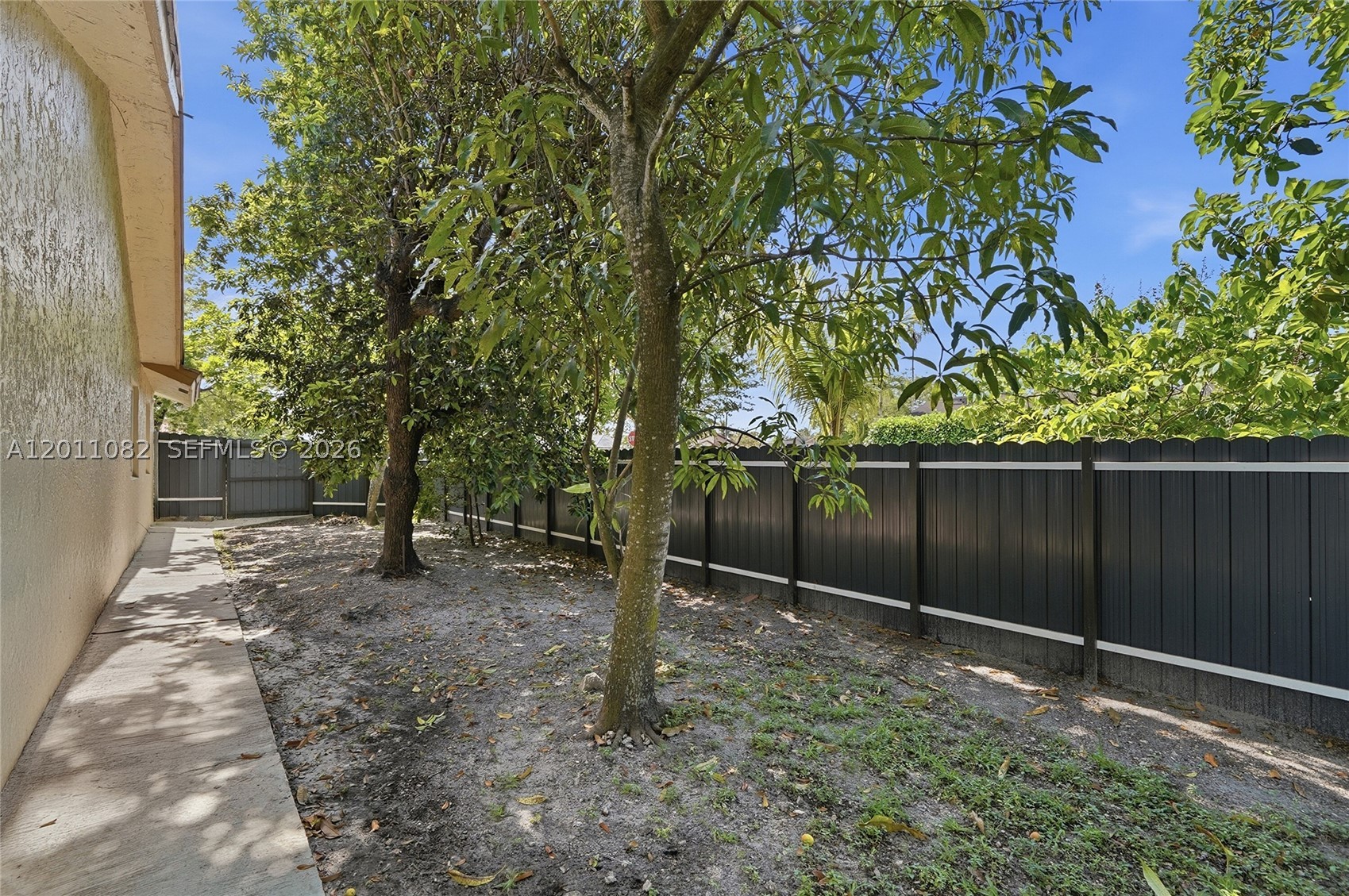 COUNTRY LAKE MANORS SEC 2 - Residential