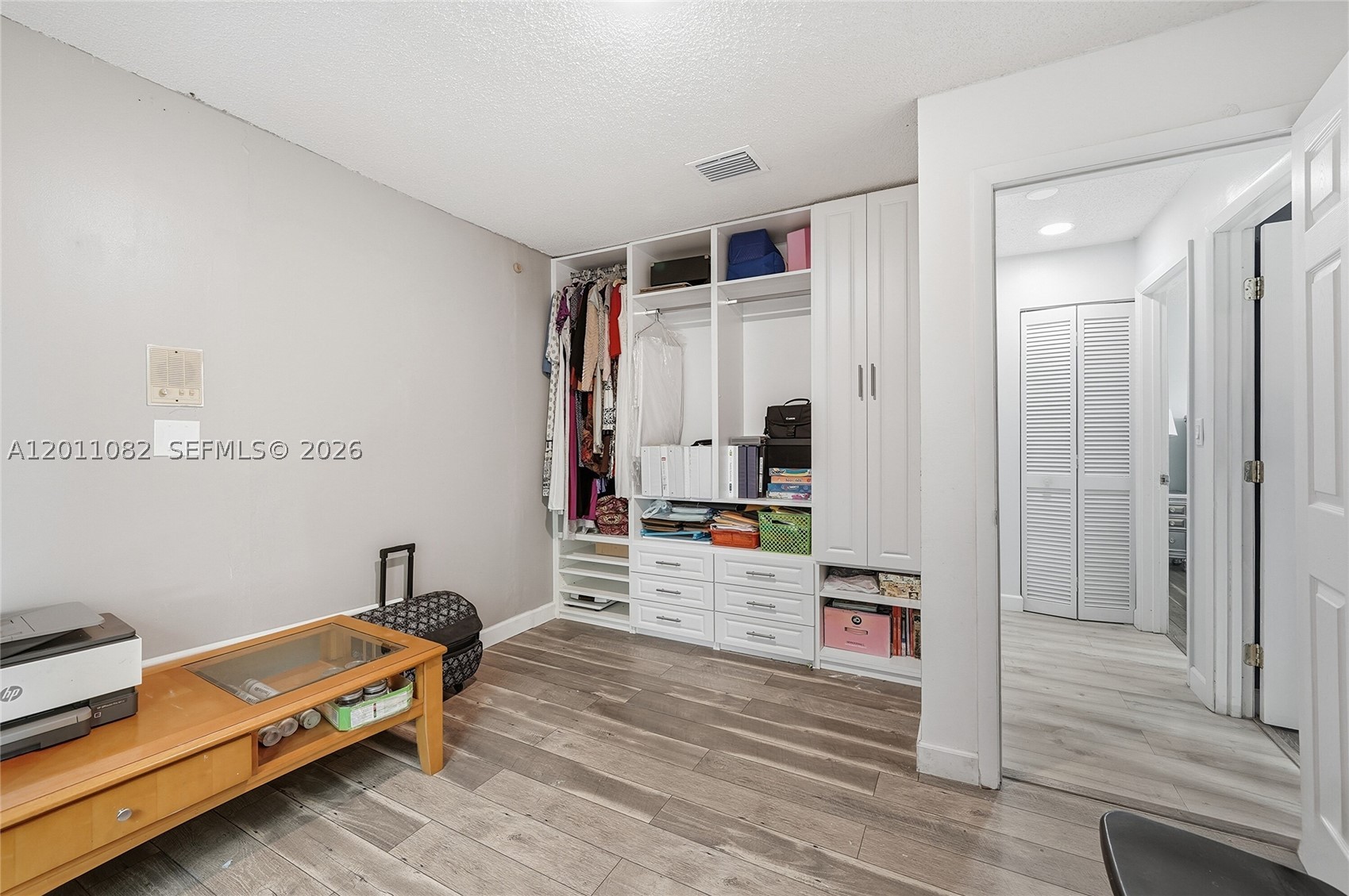 COUNTRY LAKE MANORS SEC 2 - Residential
