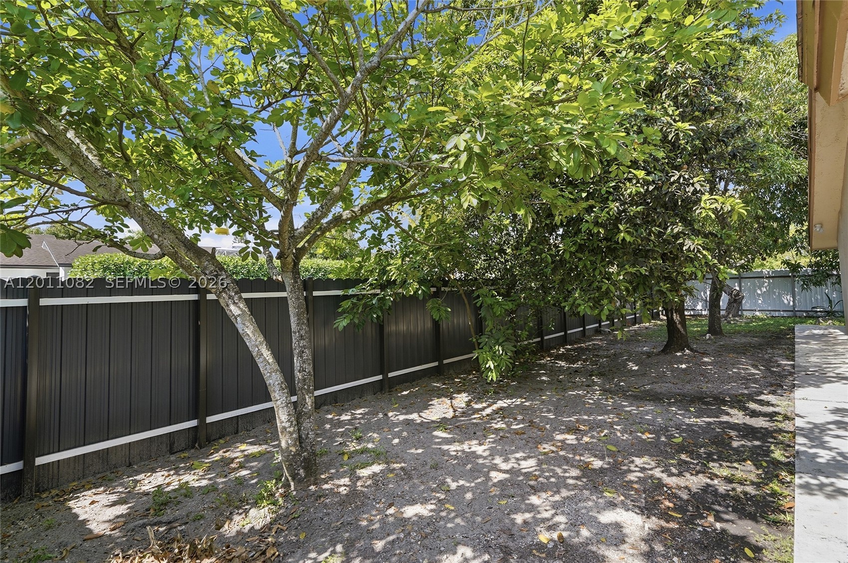 COUNTRY LAKE MANORS SEC 2 - Residential