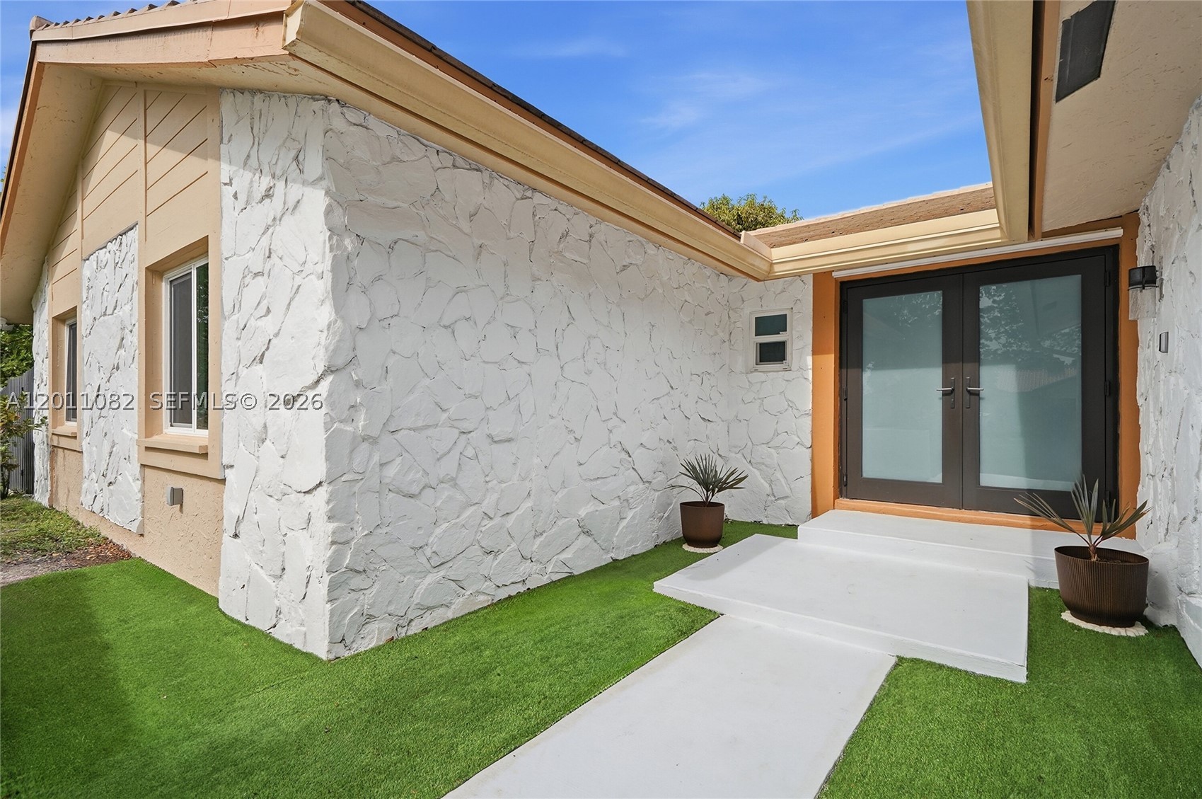 COUNTRY LAKE MANORS SEC 2 - Residential
