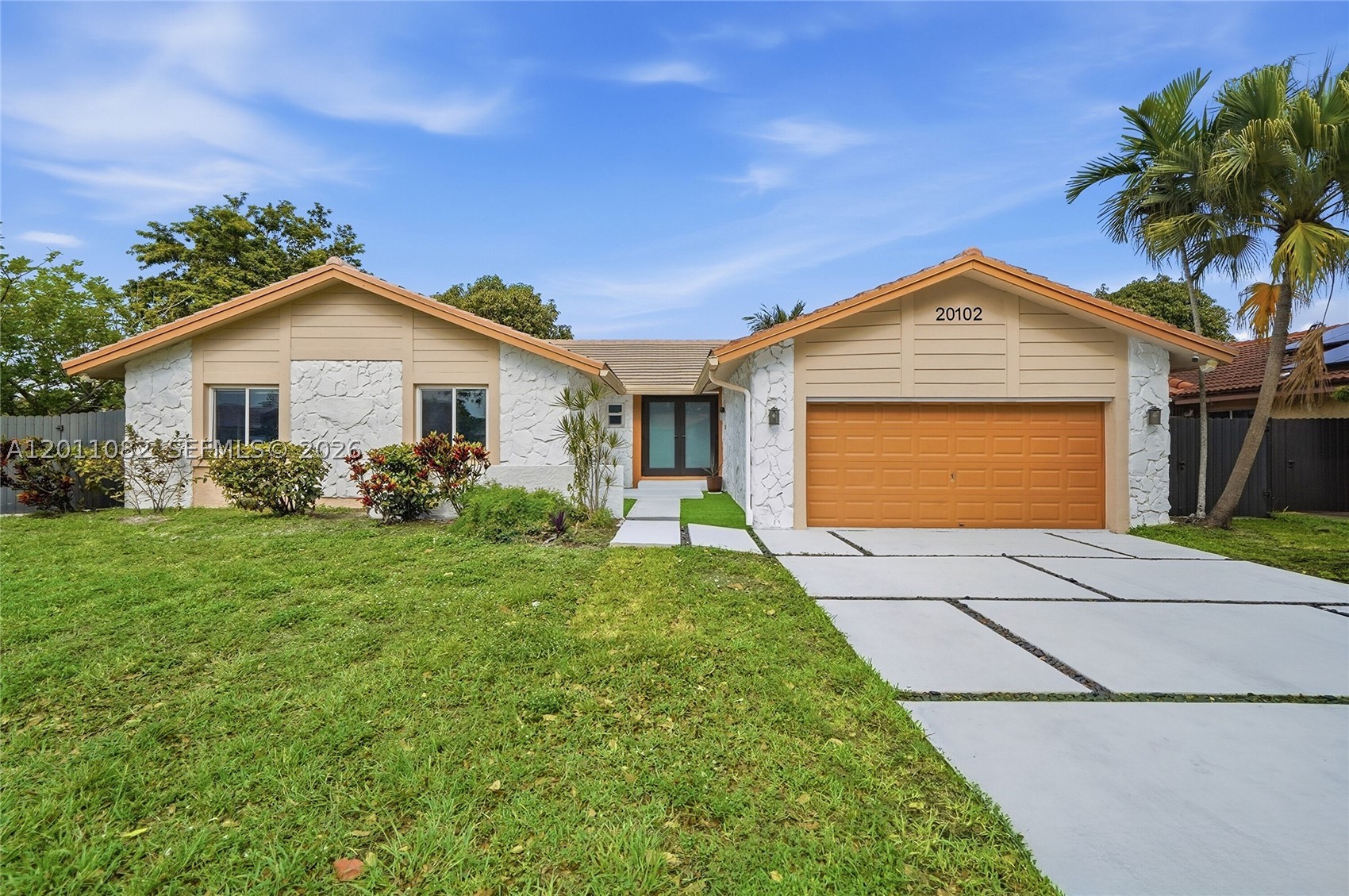 COUNTRY LAKE MANORS SEC 2 - Residential