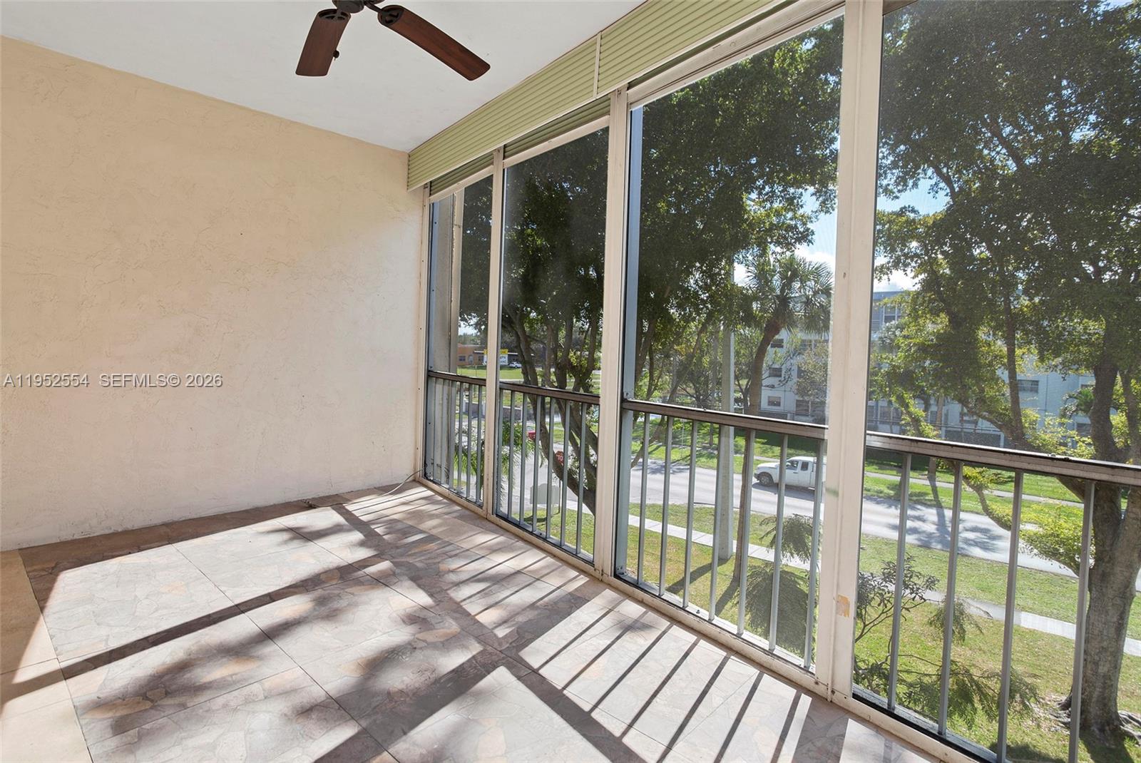 PEARL CONDO - Residential