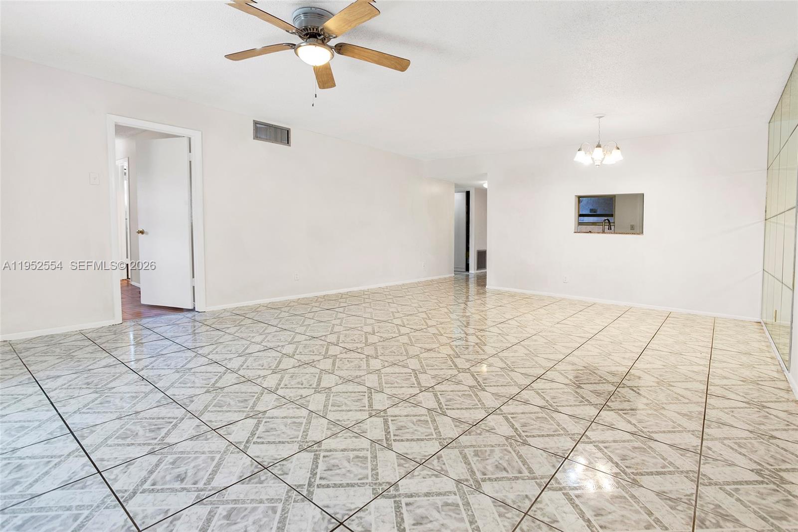 PEARL CONDO - Residential