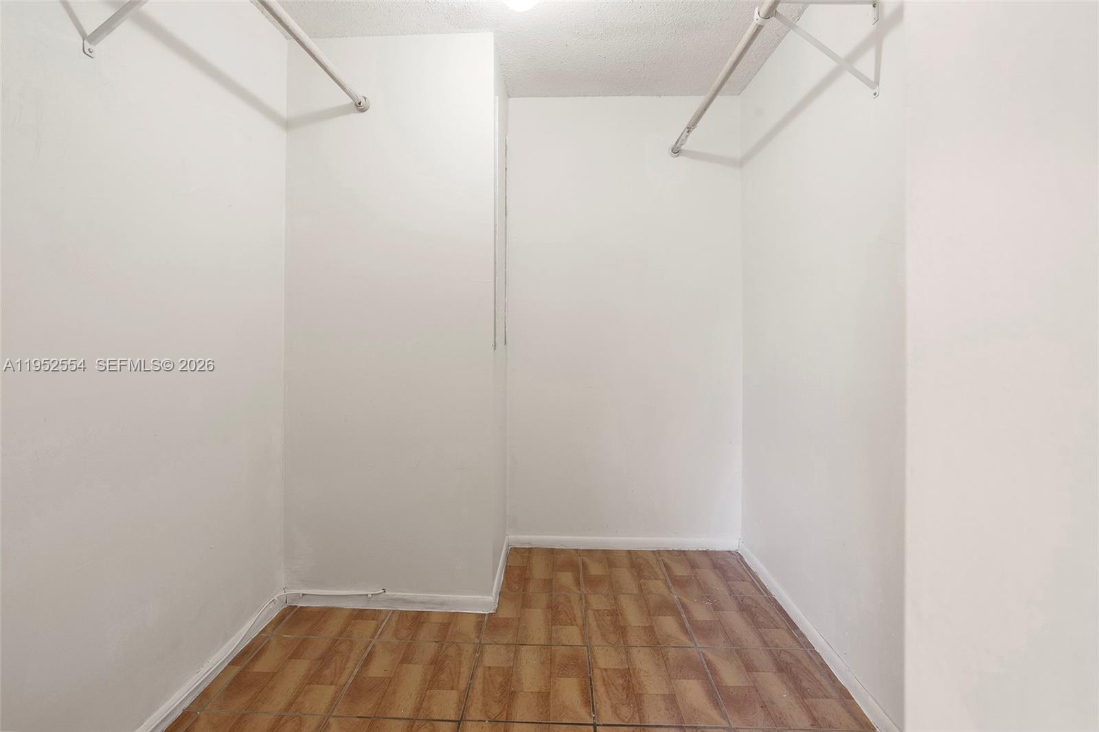 PEARL CONDO - Residential