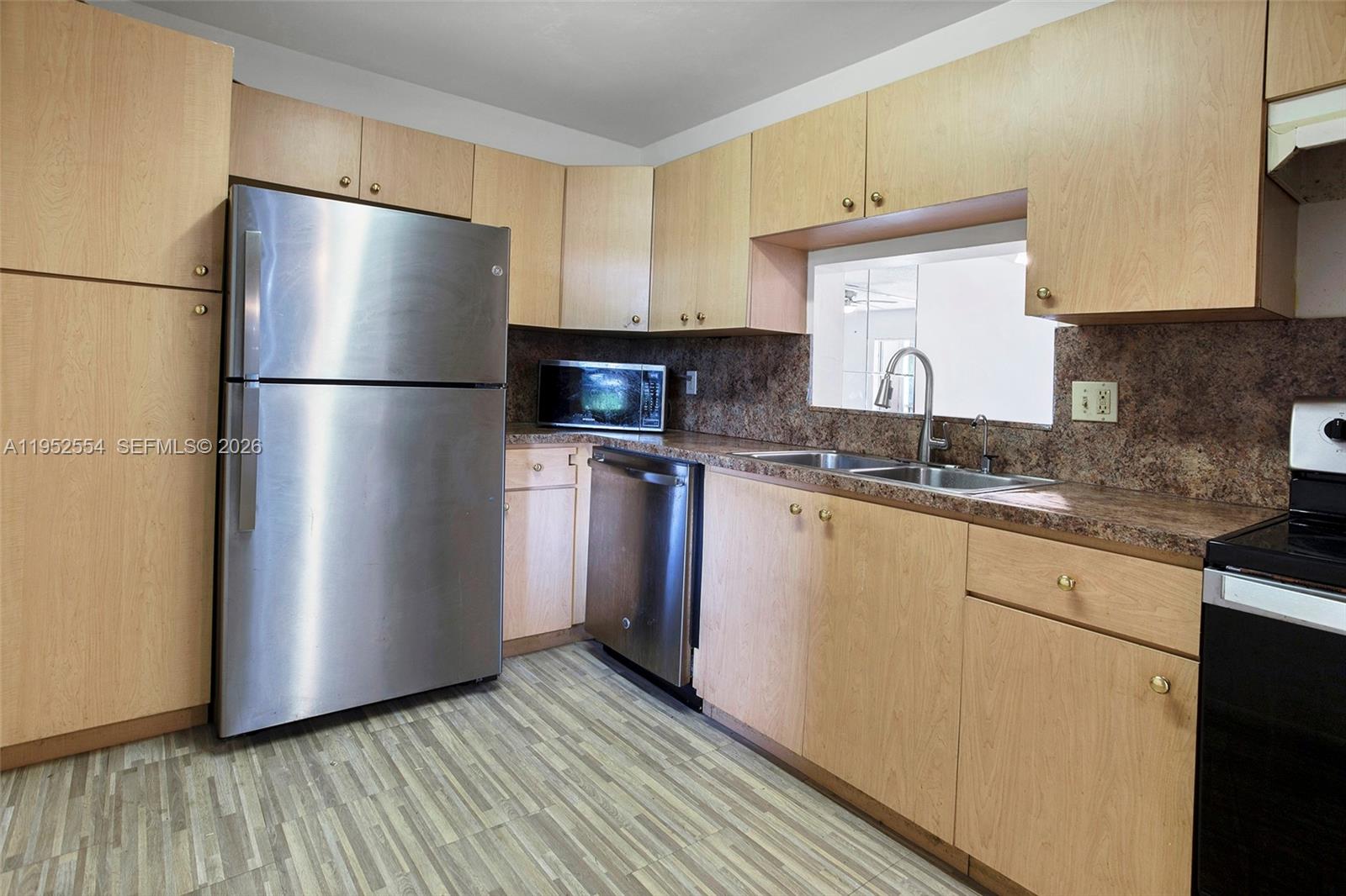 PEARL CONDO - Residential