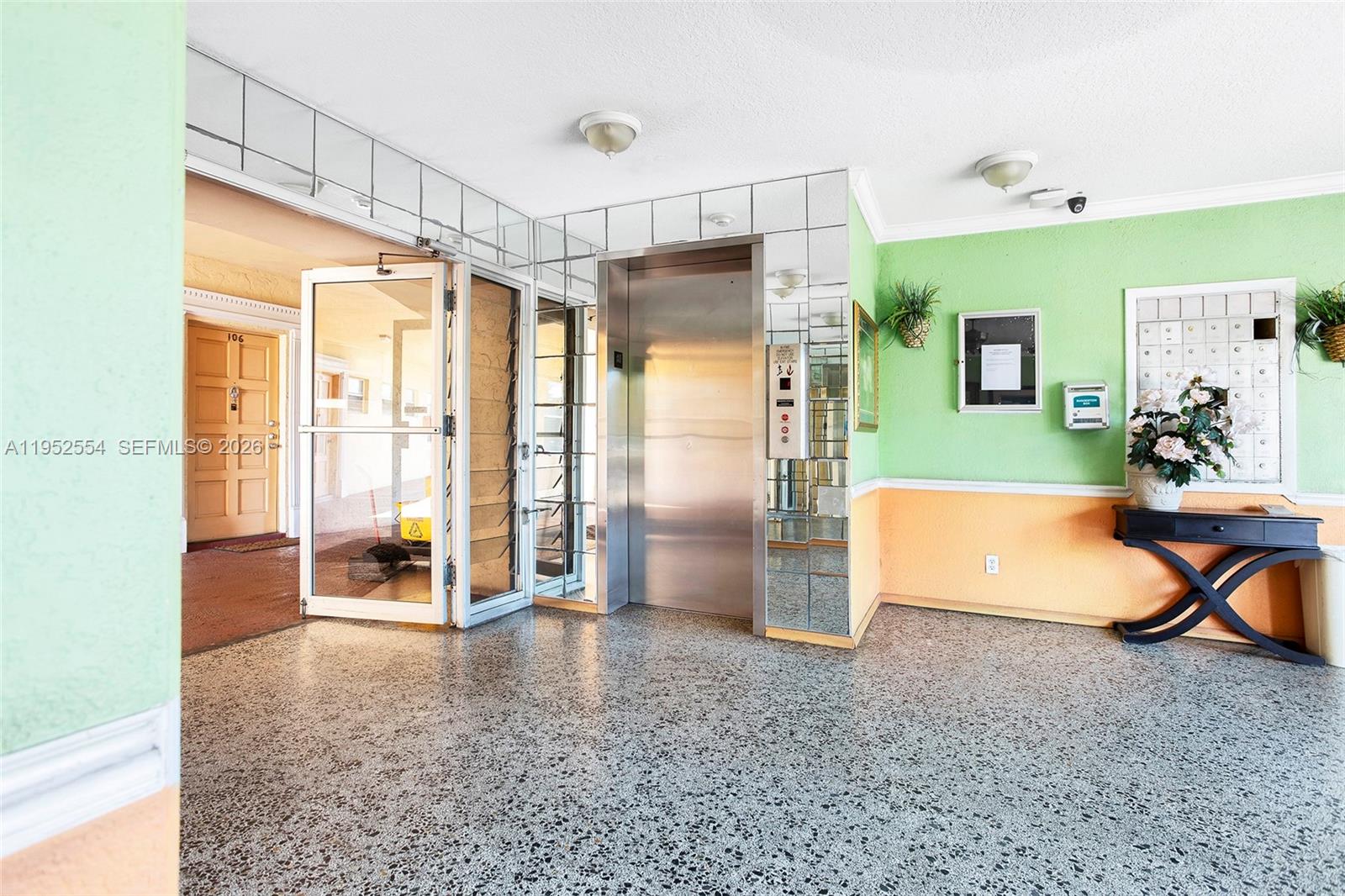 PEARL CONDO - Residential