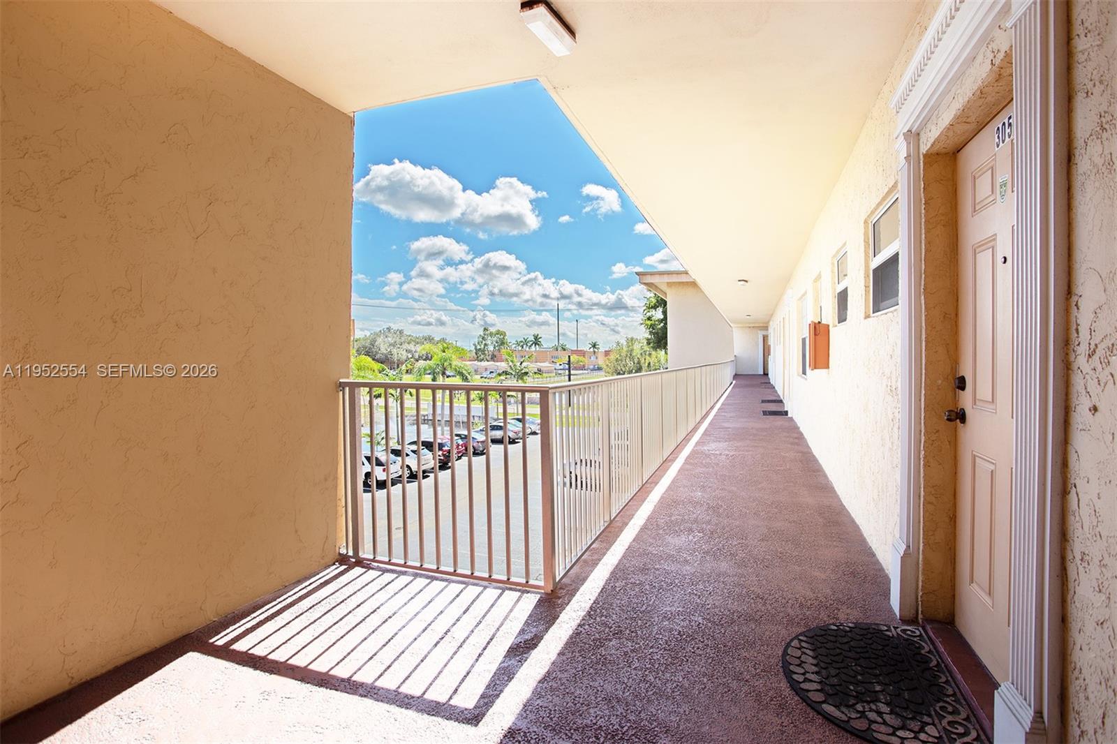 PEARL CONDO - Residential