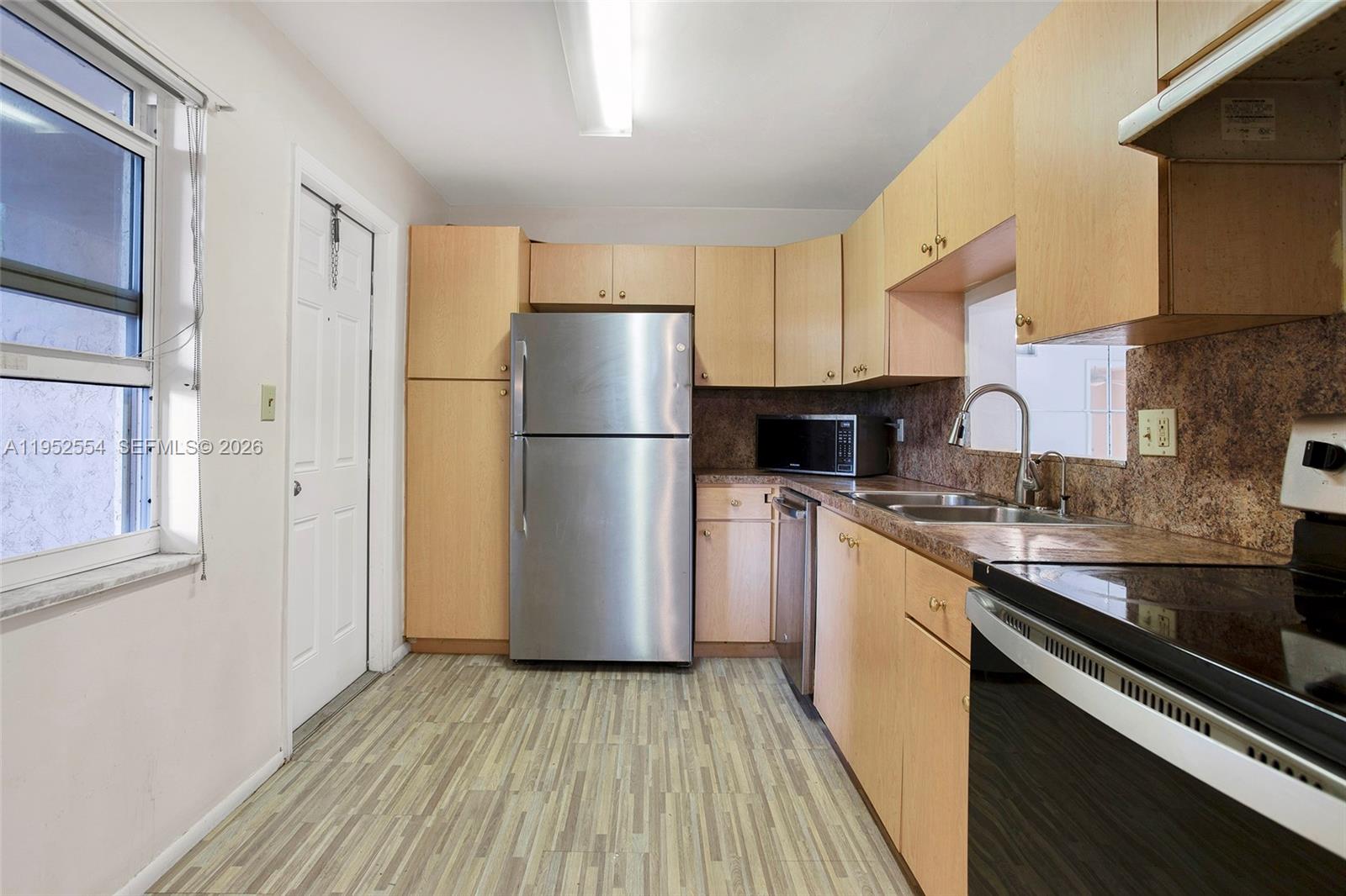 PEARL CONDO - Residential